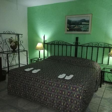 Hotel Rancho Viejo Chihuahua Ngoại thất bức ảnh