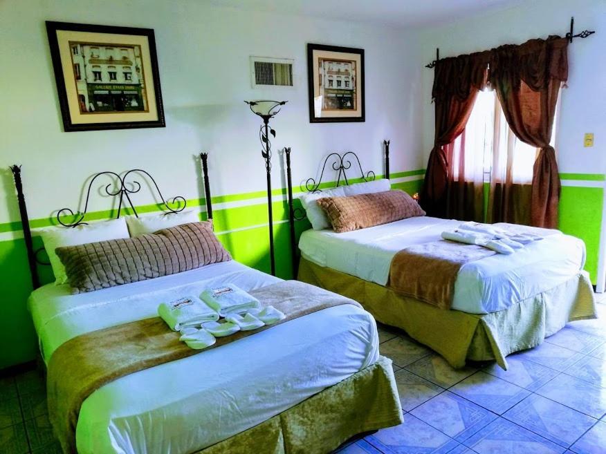 Hotel Rancho Viejo Chihuahua Ngoại thất bức ảnh